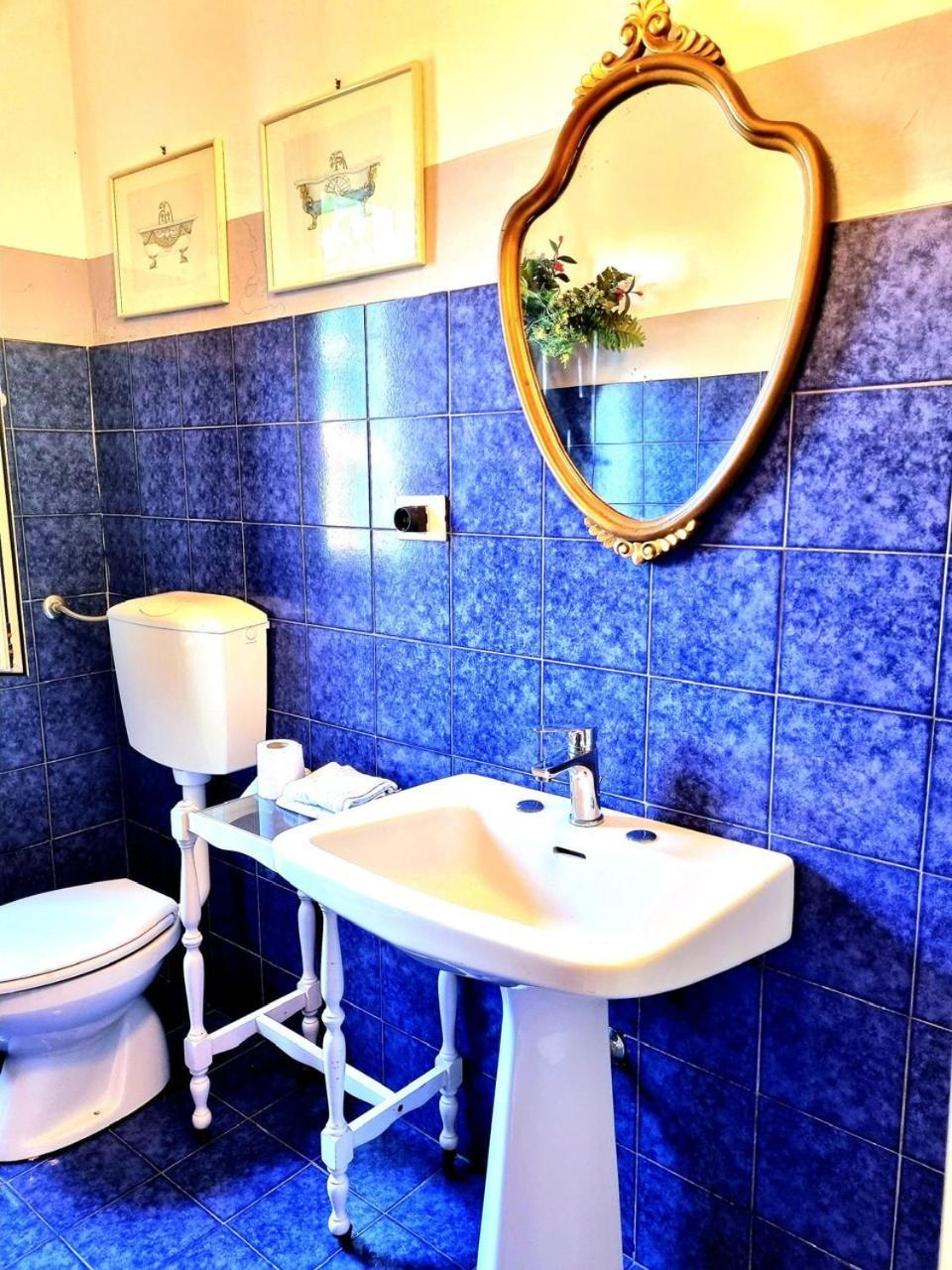 Casa Cambini Bed & Breakfast Marina di Massa Bagian luar foto